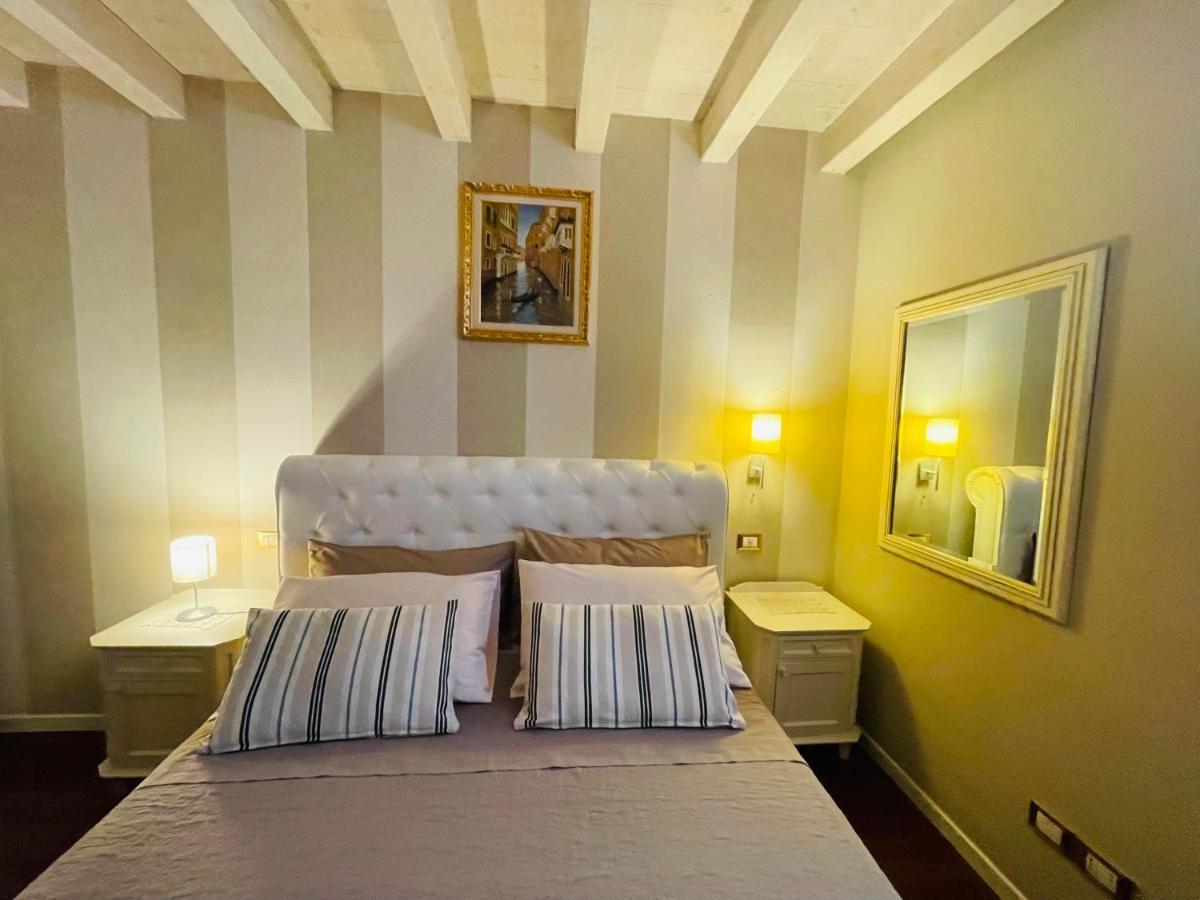 Desehouse Apartment Десенцано дел Гарда Екстериор снимка