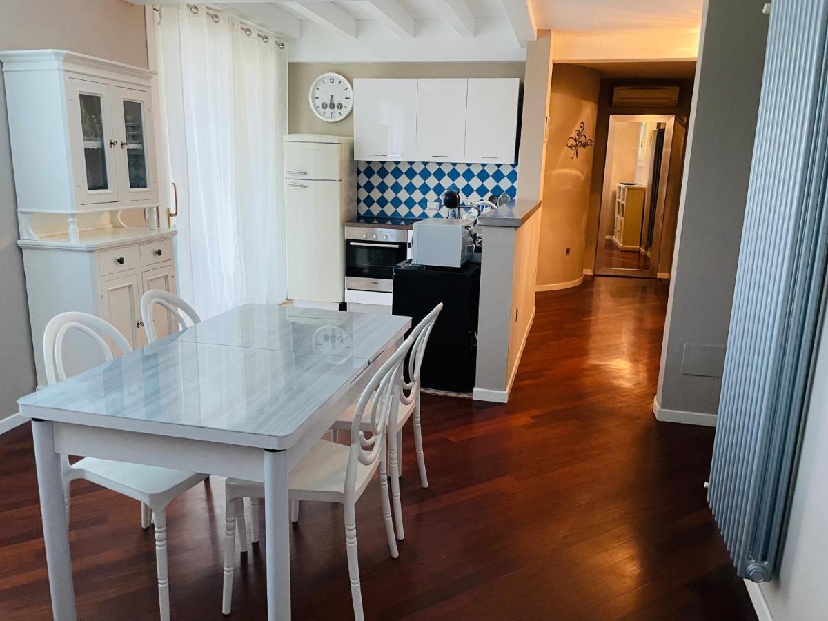 Desehouse Apartment Десенцано дел Гарда Екстериор снимка