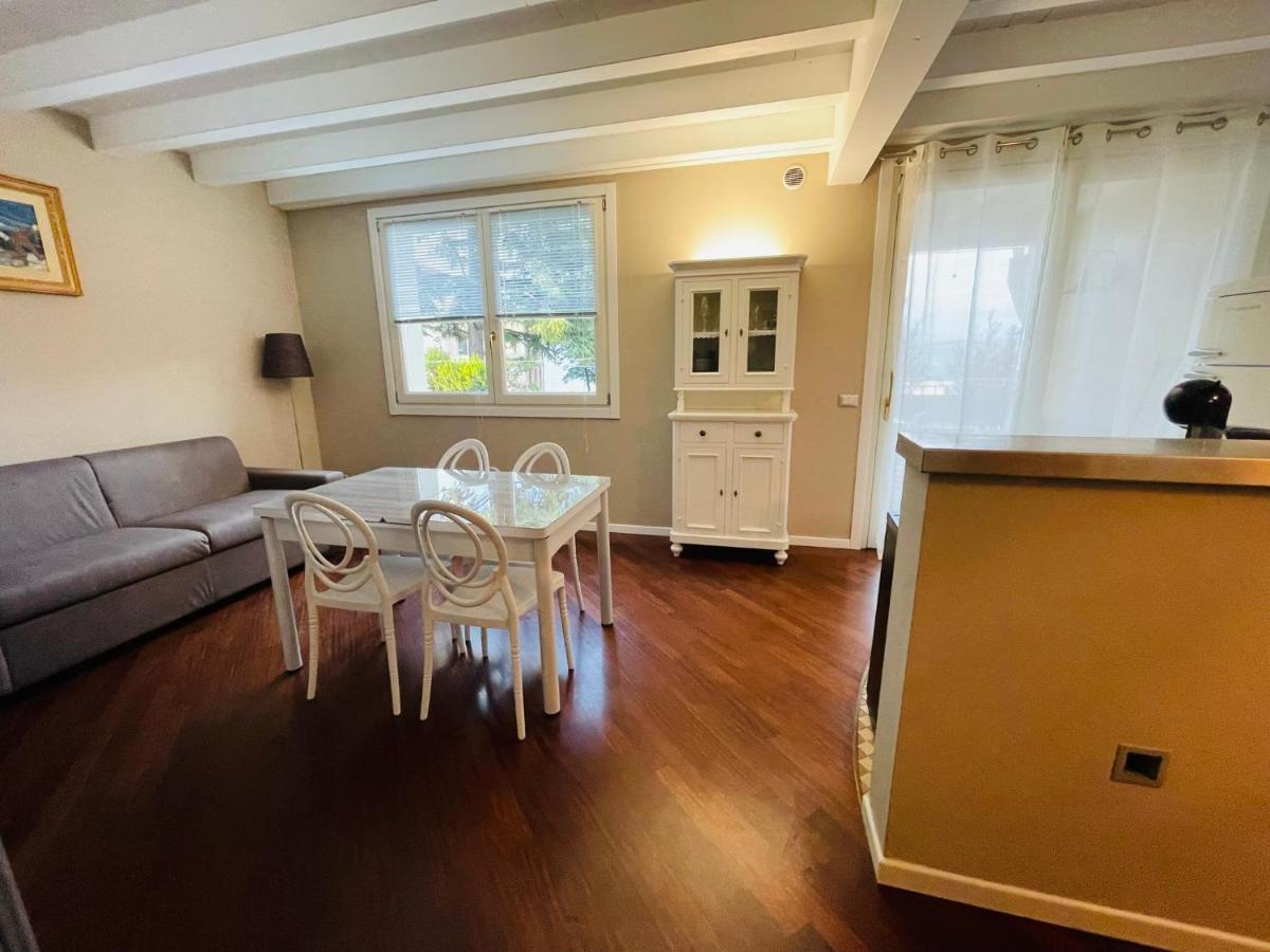 Desehouse Apartment Десенцано дел Гарда Екстериор снимка