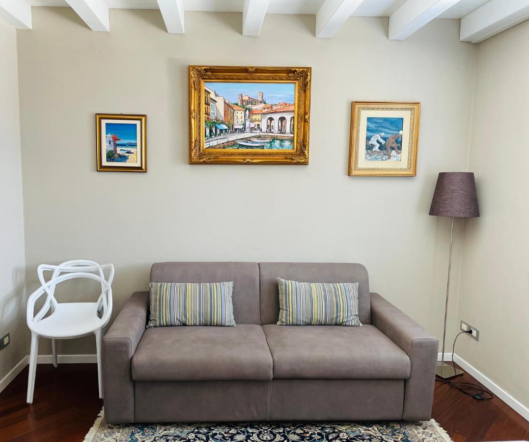 Desehouse Apartment Десенцано дел Гарда Екстериор снимка