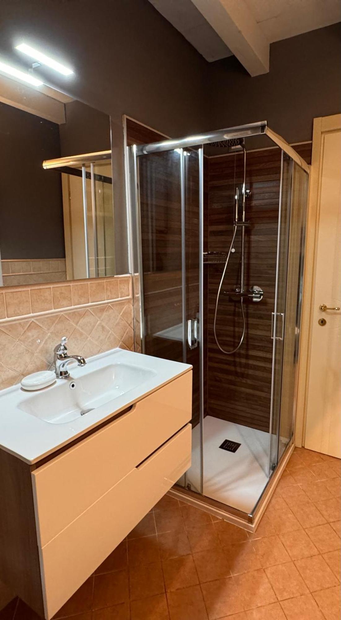 Desehouse Apartment Десенцано дел Гарда Екстериор снимка